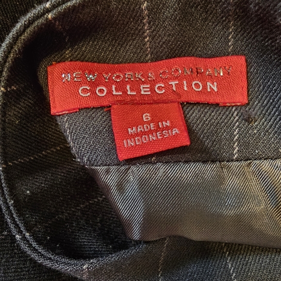 New York and Company A-Line Classic Pinstripe Black/White Office Skirt Size 6 - Picture 4 of 9